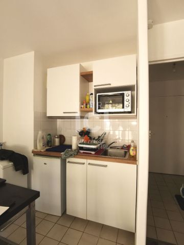 Location Appartement 2 pièces 33m² - Photo 3