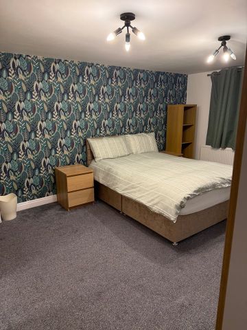 Room in a Shared House, Twyford Abbey Road, NW10 - Photo 5