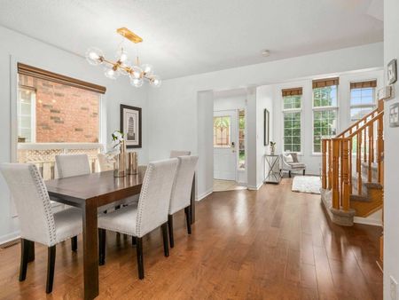 For Lease - 5555 Bridgeport Gate, Mississauga, Ontario - Photo 2