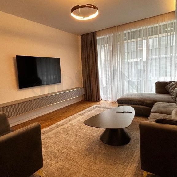 Vila 5 camere de inchiriat | Erou Iancu Nicolae - Fotografie 1