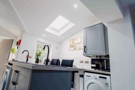 6 Beds 6 Baths - Photo 5