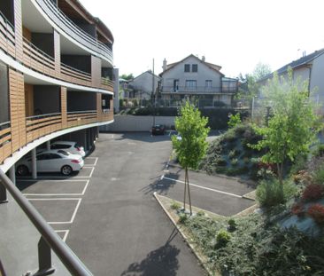 Location Appartement 2 pièces 49m² SEBAZAC CONCOURES 12740 - Photo 1