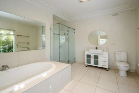 40 St Georges Crescent, Ashburton. - Photo 4