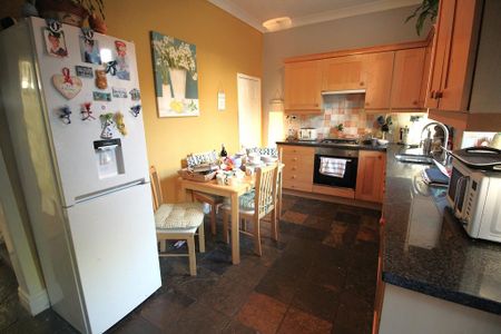 2 bedroom terraced house to rent - Photo 5