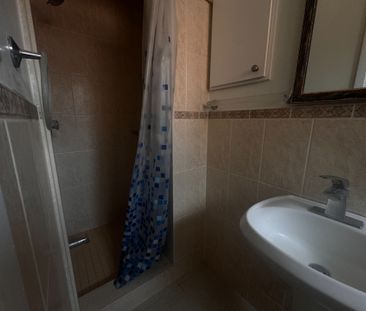 For Lease - 33 Harrington Crescent, Toronto, Ontario - Photo 3