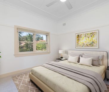 Renovated duplex in prime location. - Photo 2