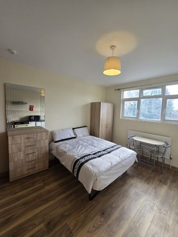 Studio Flat, St Pauls Road, N17 - Photo 3