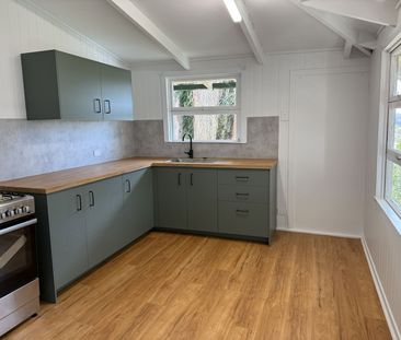 Perfectly Positioned Studio Flat - Photo 2