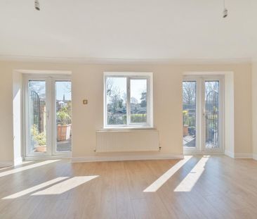 3 bedroom terraced house to rent - Photo 2