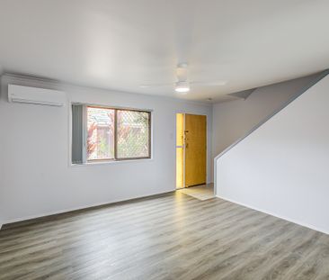 Recently Renovated And Ready To Move In! - Photo 4