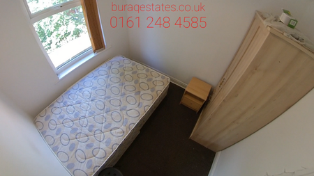 4 bedroom semi-detached house to rent - Photo 5