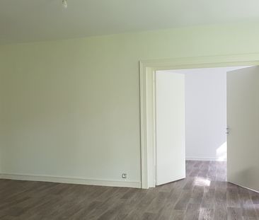 PROCHAINEMENT ! Grand T4 rénové avec balcon à TOURCOING. - Photo 1