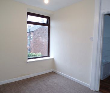 2 Bed Terraced House, Stott St, M35 - Photo 6
