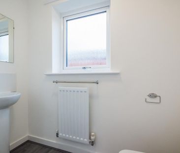 2 bedroom house to rent - Photo 1