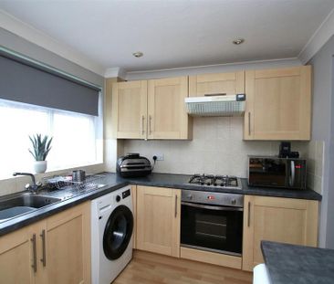 2 bedroom maisonette to rent - Photo 4