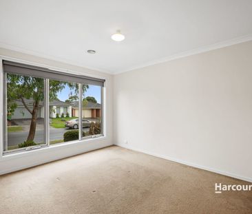 Spacious & Stylish Home Close to Everything - Photo 3