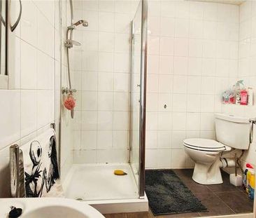 Wellingborough Road, Northampton, Northamptonshire, NN1 - Photo 3