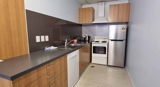 Fully Furnished Apartment in Central Wellington! - 3C/107 Manners Street - Photo 1