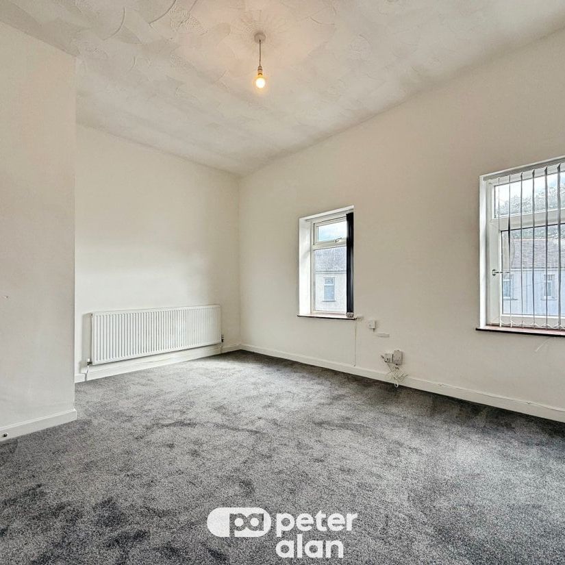 Moira Place, Place, CARDIFF - Photo 1