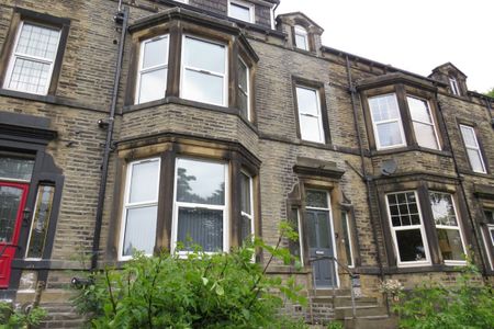 Skircoat Road - Photo 2