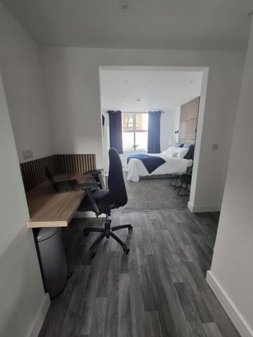 1 bedroom in a house share to rent - Photo 4