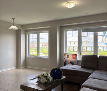 For Lease - 3 Vanhorne Close, Brampton, Ontario - Photo 6