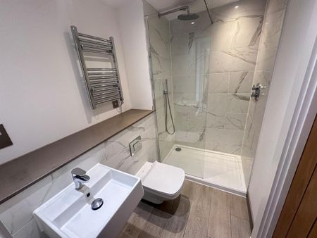 2 bedroom flat to rent - Photo 3