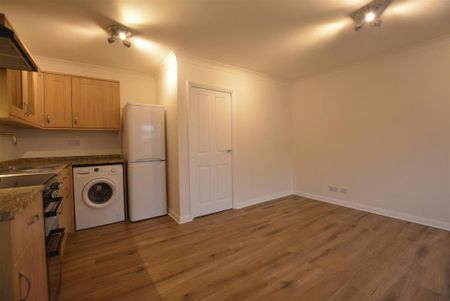 2 bedroom apartment to rent - Photo 4