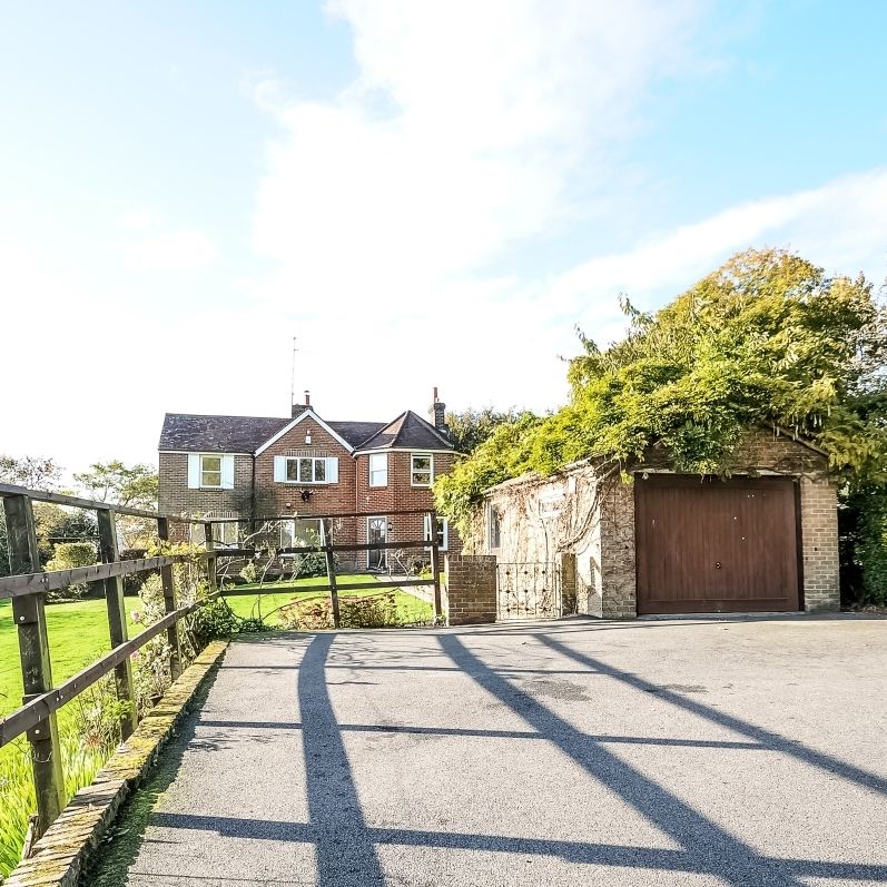 5 bedroom detached house to rent - Photo 1