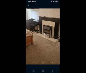 Room in a Shared House, Bracton Drive, NG3 - Photo 4