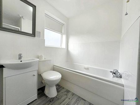 3 bedroom detached bungalow to rent - Photo 4