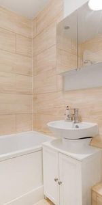 Nevern Square, SW5 - Photo 4