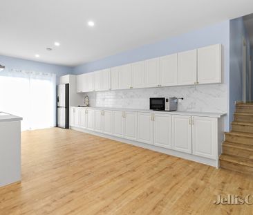 Room 8/9 Nyora Grove, Mount Helen - Photo 3