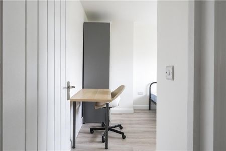 6 bedroom semi-detached house to rent - Photo 5