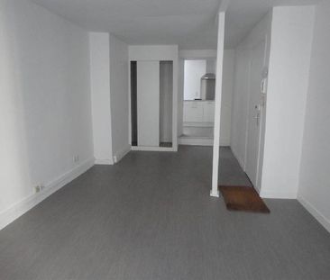 Location Appartement 1 pièce 29m² CHERBOURG-EN-COTENTIN 50100 - Photo 4