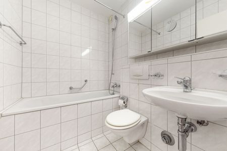 Bright apartment with a free parking space for one year! - Foto 2