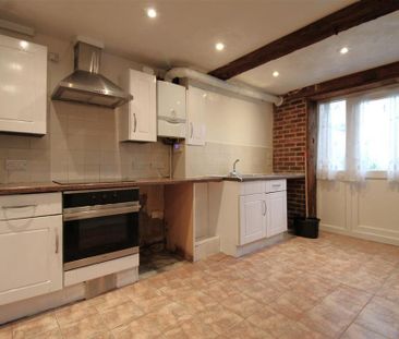 2 bedroom terraced house to rent - Photo 3