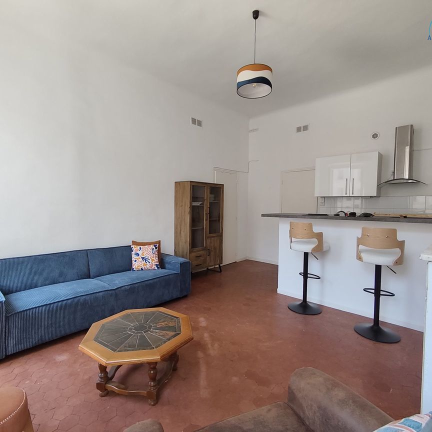 Location Appartement 3 pièces 54m² MARSEILLE 1er - Photo 1