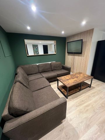 272 Hubert Road - Photo 4