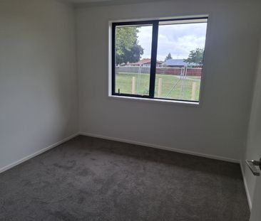 Brand-new three-bedroom, two-bathroom home in Leamington, Cambridge... - Photo 4