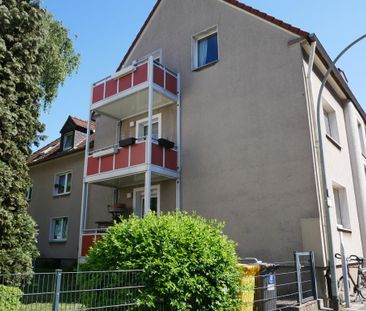 Moderne Dachgeschosswohnung mit Balkon - Photo 1