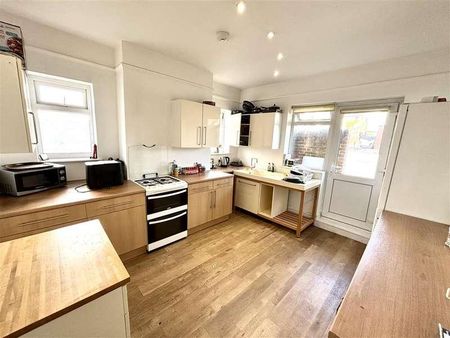 West Street, Fareham, PO16 - Photo 3