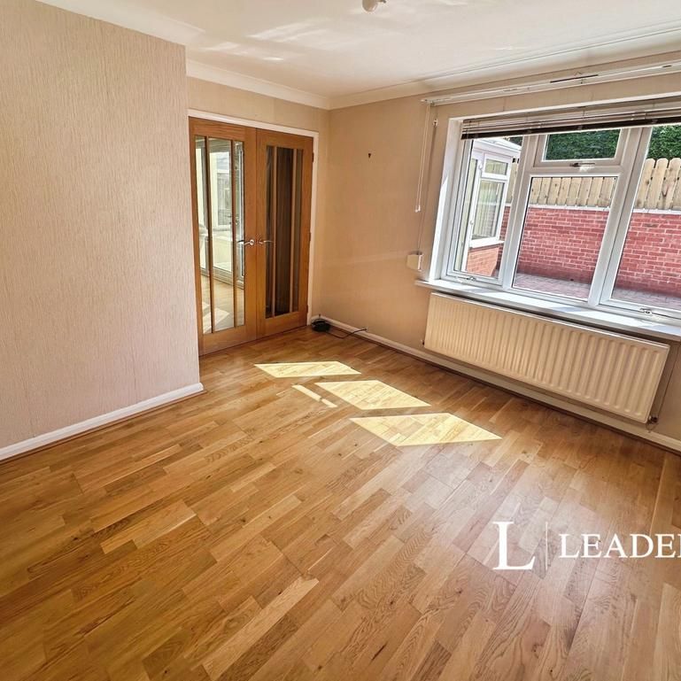 4 bedroom detached house to rent - Photo 1