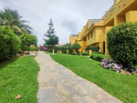 Penthouse Duplex in Guadalmina Alta - Photo 2