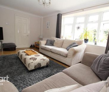 3 bedroom detached house to rent - Photo 2