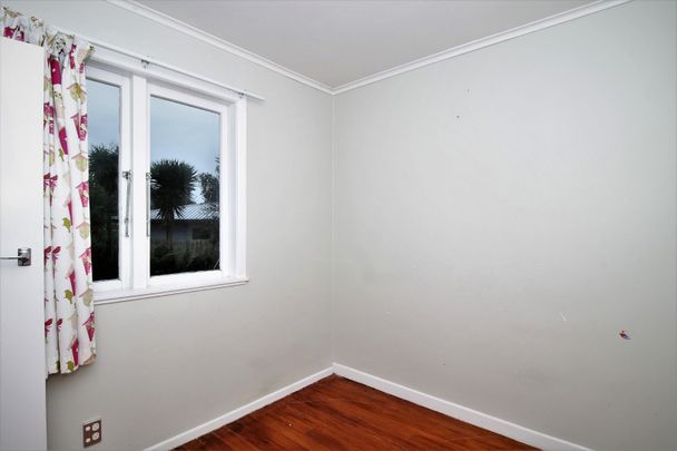 Unit 1, 1 Wattle Road, Sunnyvale, Auckland - Photo 1