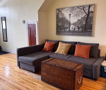 Cession de bail - Grand 3 1/2 MEUBLÉ & TOUT INCLUS & AC - Photo 2