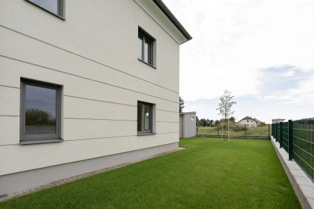 ++ Großzügige 5-Zimmer-Wohnung mit loftartigem Obergeschoss und Loggia - ERSTBEZUG ++ - Photo 3