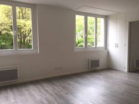 Location Appartement 3 pièces 78m² TOULOUSE 31400 - Photo 2