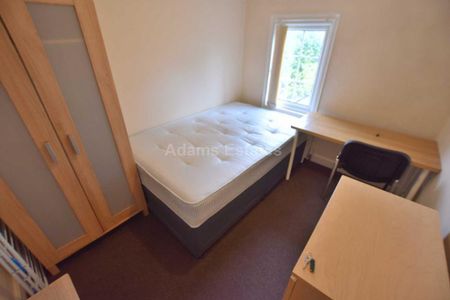 6 bedroom terraced house to rent - Photo 5